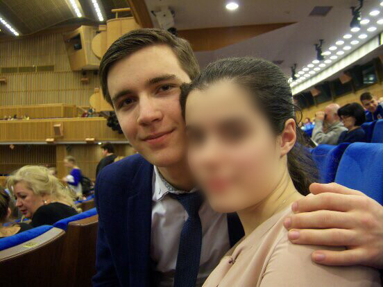 Изоставен от любимата 18-годишен студент се самоуби заедно със сестра ѝ (СНИМКИ)