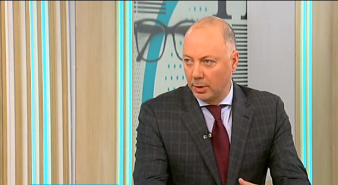 Министър Желязков с горещ коментар за БДЖ, плана "Макрон" и БСП
