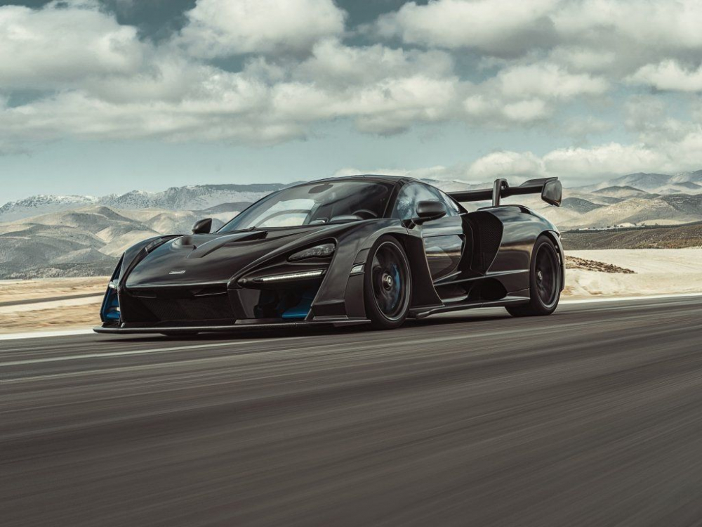 Разбиха уникална суперкола McLaren в брутална катастрофа (СНИМКИ/ВИДЕО)