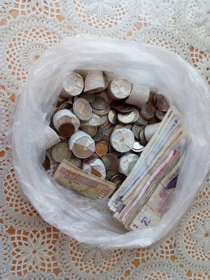 Директорка в Перник повика майка на ученик и я остави без думи от това, което ѝ даде (СНИМКА)