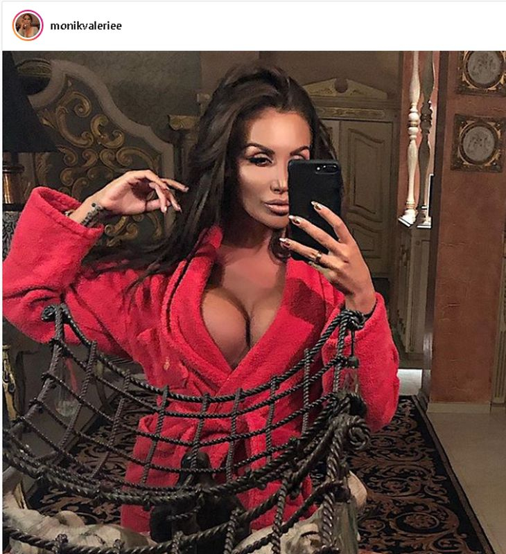 Моника Валериева навири силиконови бомби (СНИМКА)