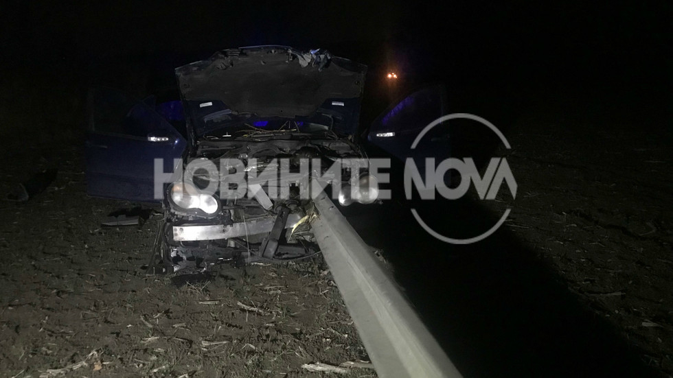 Първи СНИМКИ от тежкия сблъсък, който окървави пътя Казанлък-Стара Загора