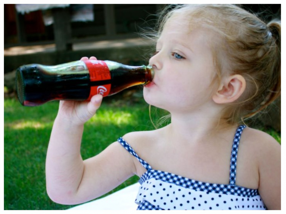 Това се случва в тялото ни след един час след пиене на Coca-Cola! 