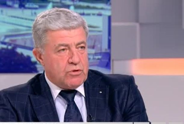 Именитият проф. Генчо Начев алармира: Студът може да предизвика инфаркт