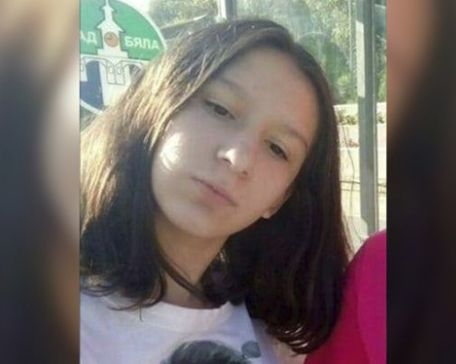 14-годишната Роси от Бяла не се прибра вкъщи, близките й я търсят под дърво и камък (СНИМКИ)