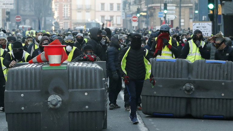 50 000 "жълти жилетки" събраха съботните протести във Франция