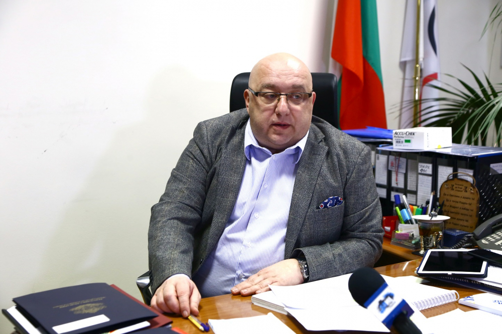 Кралев подпука аватарите на Слави, обясни чии послушковци са