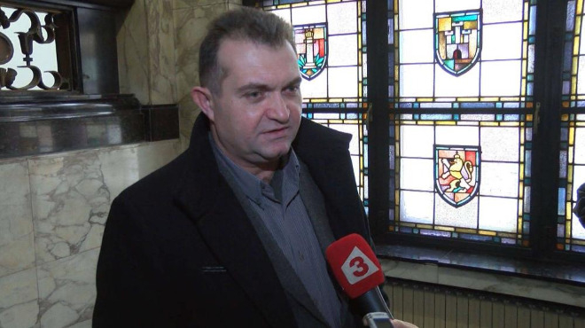 Лозан Панов си хортува два часа с човека на Цветан Василев в сградата на ВКС (СНИМКИ)