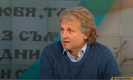 Къци се прави на интересен из фейсбук с пародия на любима българска творба 
