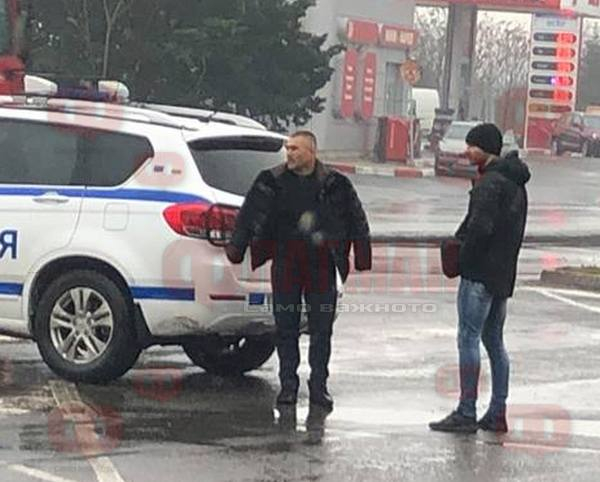 Стана ясно кой е гъзарят, закопчан в Бургас с лъскаво Ауди със златен номер