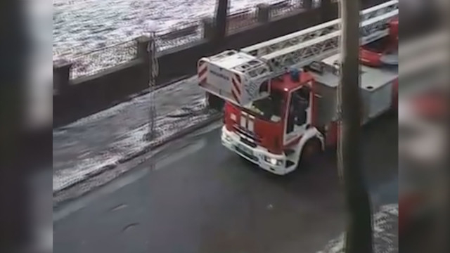 Вижте какво сътвори пожарът в училище в Кърджали (СНИМКИ)