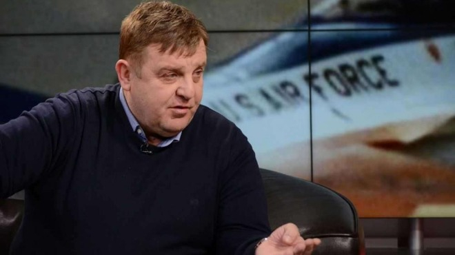 Каракачанов: Голяма част от циганското население става все по-зле. Деца раждат деца 