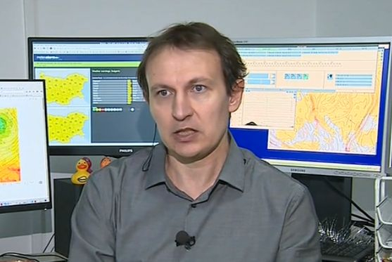 В 18 области на България ще е страшно! А до края на месеца трябва да се готвим за... (ВИДЕО/КАРТА)
