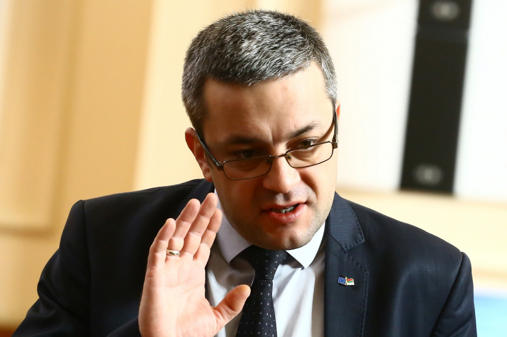 ГЕРБ захапа Румен Радев заради голям политически гаф