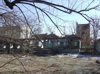 Безчинства и погроми: Цигански банди вършеят из цялата страна: Разкостват къщи, села и заводи