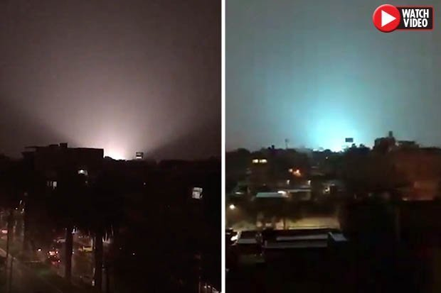 Извънземните идват! ВИДЕО показва мистериознисини светкавици в небето 