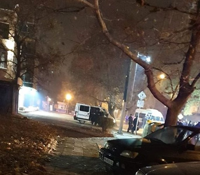 Ученик от Пловдив ще лежи пет дни в ареста, носел маска на мача Локо - Ботев