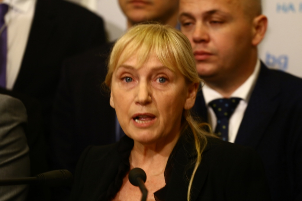 Йончева обяви кога и защо е започнало сплашването й! Публичното унижение било поръчано от... (СНИМКИ)