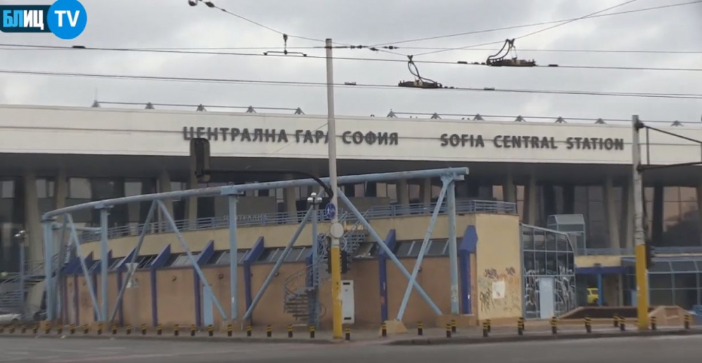 Първо в БЛИЦ! Тежък инцидент с трамвай край Централна авто и жп гара