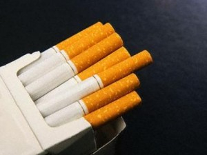 Задържаха пенсионерка с 6000 къса контрабандни цигари