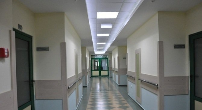 Родителите на починалото едногодишно дете в Плевен: Лекарка опитваше да свали температурата му със спирт