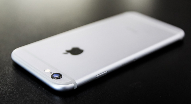 Бъг в iPhone позволява подслушване на чужд телефон