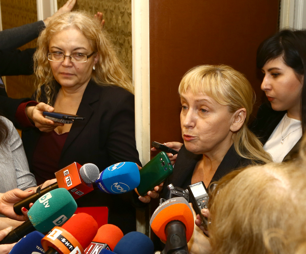 Елена Йончева: Готови сме да внесем в прокуратурата сигнала „Ало, Банев съм”
