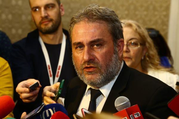 БСП поиска оставката на министър Банов