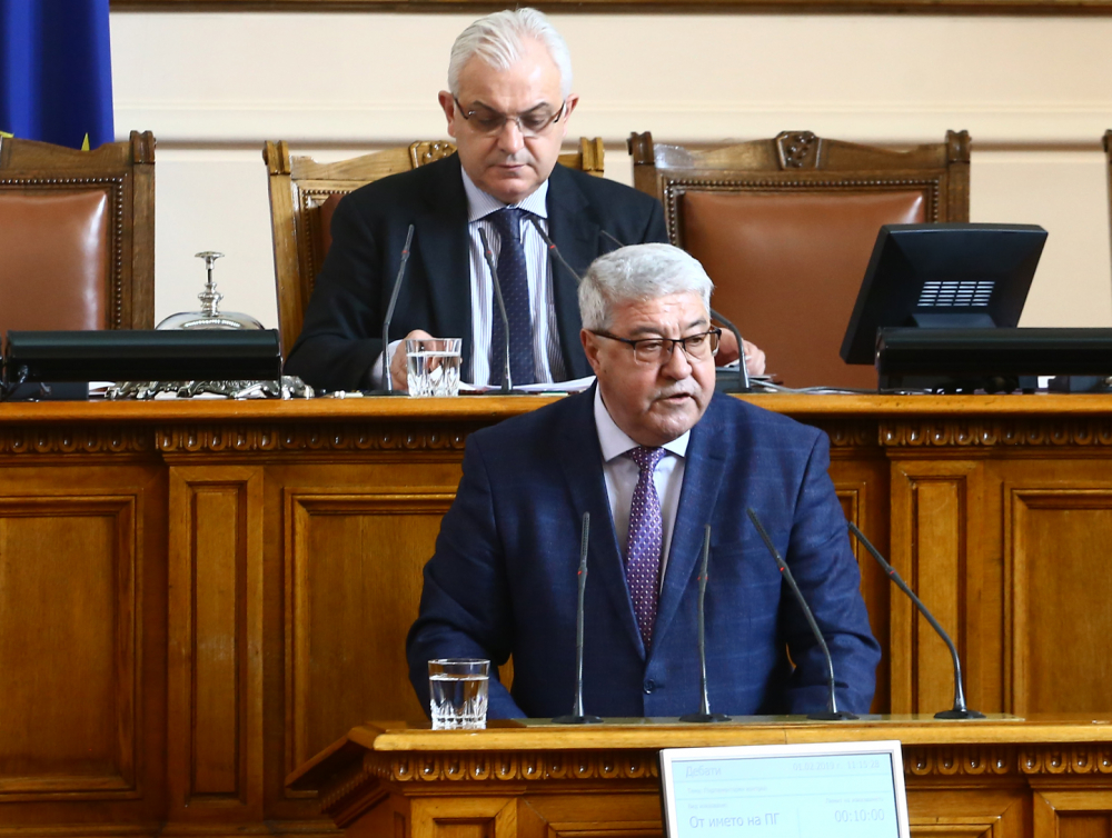 Грозен скандал в парламента, ГЕРБ и БСП се хванаха за гушите 