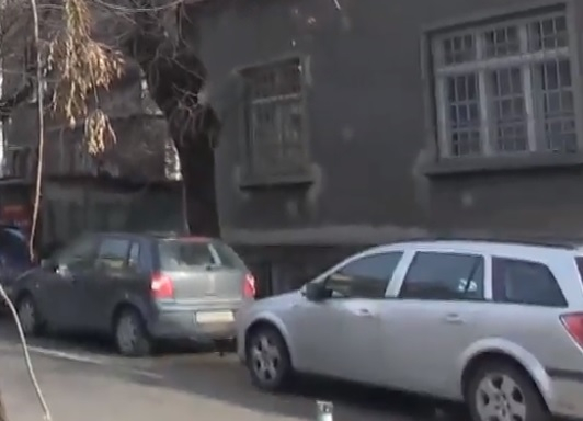 Само в БЛИЦ TV: Няма такава гледка в София, всички се чудят кой и защо е направил това 