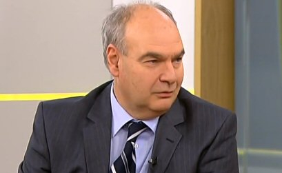 Очаква ни серия от магнитни бури! Психиатър разкрива какво да очакваме (ВИДЕО)
