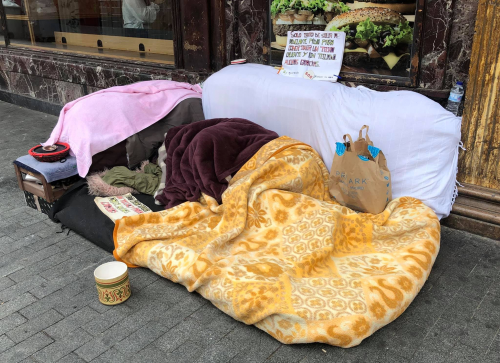 Калина Паскалева показа шокиращи СНИМКИ на просяци и прониза всички с думите си