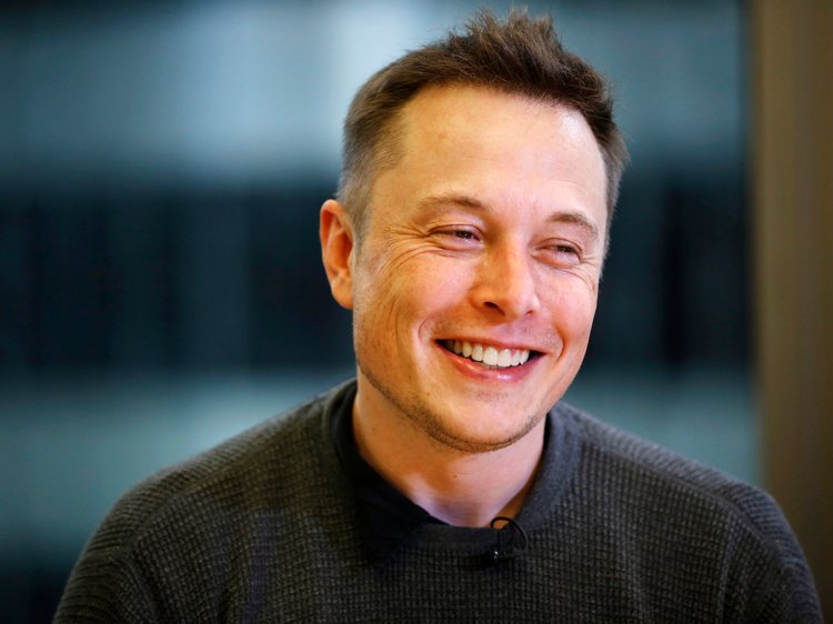 Илон Мъск се възхити на своята Tesla  в украинския Марс (СНИМКА)