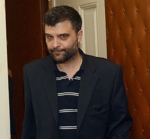 Малък Тошко стресна с вида си всички на погребението на Вуцов