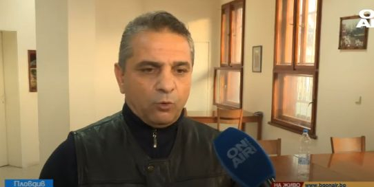 Напрежението расте: Ромски активисти и бащата на застреляния крадец Жоро Плъха роптаят, че д-р Димитров още е на свобода (СНИМКИ)