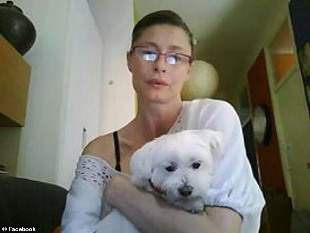 Бивша супермоделка, спечелила милиони, сега е бездомна и живее по улиците (СНИМКИ)