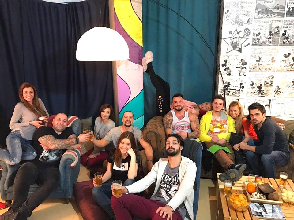 Родни звезди изпратиха с кеф „София – ден и нощ“! Тежки подигравки валят в мрежата