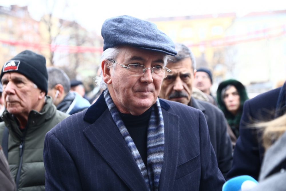 Заличиха Местан и Велизар Енчев