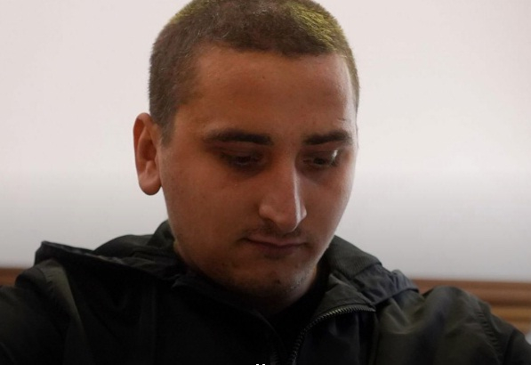 Полицайката Гергана почти ослепя, но СГС погали само с 4 години затвор гамена, който я замери с бомбичка - бил си признал (СНИМКИ)