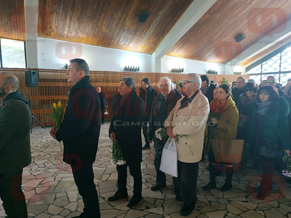 България скърби за гениалния Стоян Цанев (СНИМКИ/ВИДЕО)