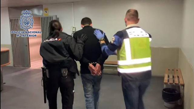 Ревнив испански сервитьор уби и замрази младата си руска любовница (СНИМКА)