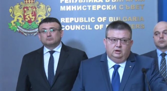 Главният прокурор: Правят се много внушения около отравянето на Гебрев (СНИМКИ)