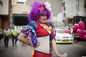Джендър си хареса името Пи Ху Ху и отиде да го регистрира в общината, но го сполетя кошмар