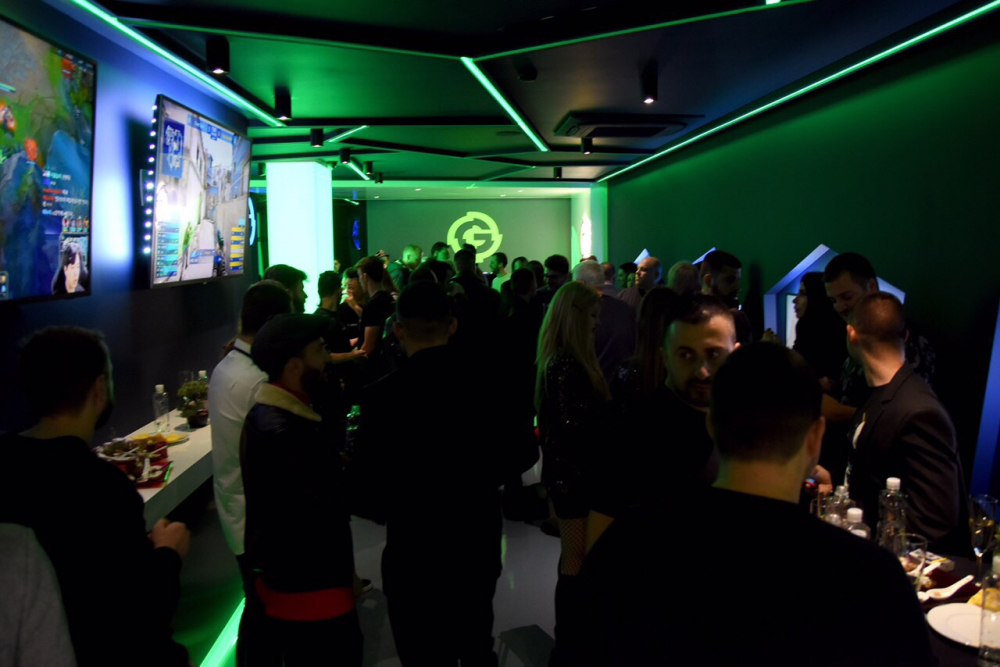 Грандиозно откриване на Glitch - първия esports bar в България