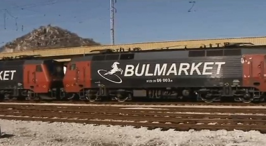 Ето какво се случва с влака, който дерайлира в Пловдив (ВИДЕО)