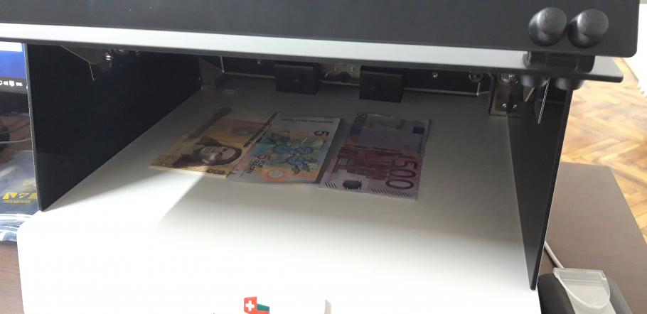 МВР със супермодерна лаборатория за криминалистика, микроскоп сравнява гилзи (СНИМКИ)