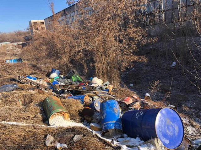 Екологична бомба цъка на метри от София (СНИМКИ)