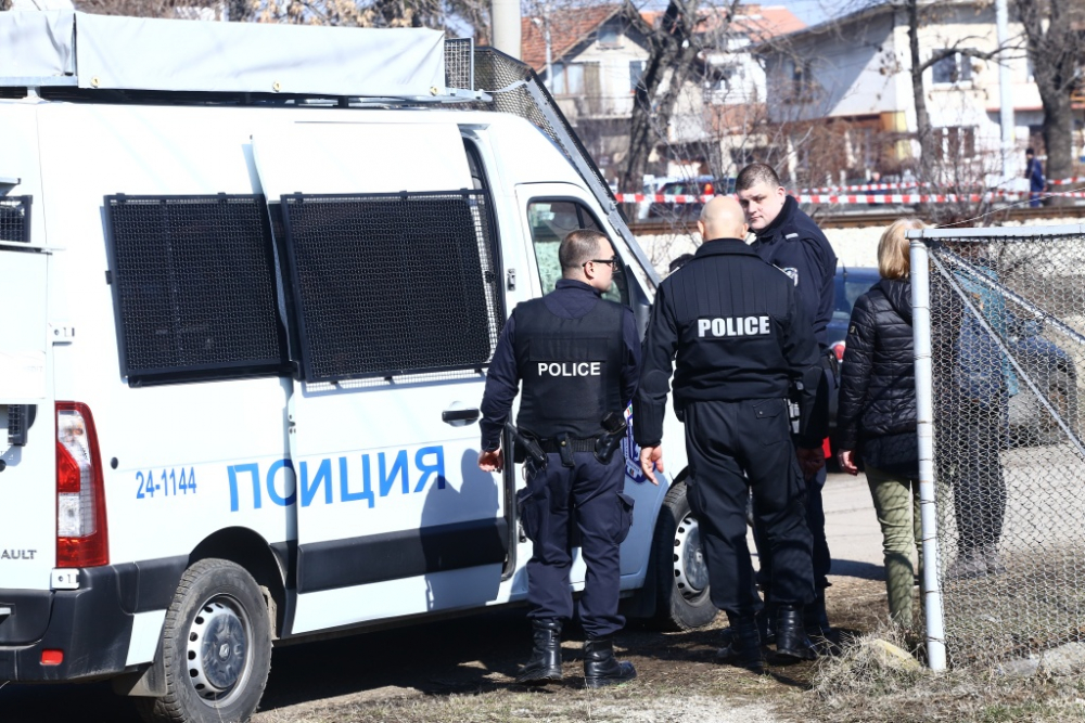 Полицаи влязоха в барака в с. Болярци и ахнаха СНИМКА