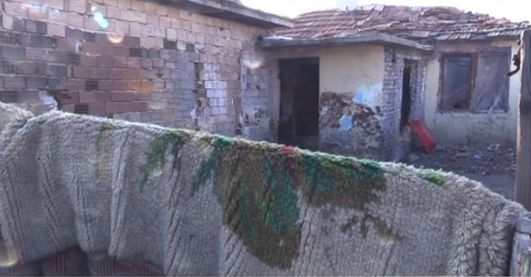 Майката на 9 деца, опитала да продаде 14-годишната си дъщеря за проститутка във Франция, извади циганска версия за случилото се (СНИМКИ)