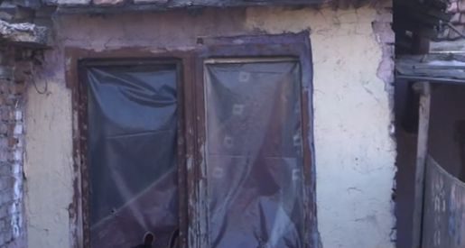 Майката на 9 деца, опитала да продаде 14-годишната си дъщеря за проститутка във Франция, извади циганска версия за случилото се (СНИМКИ)
